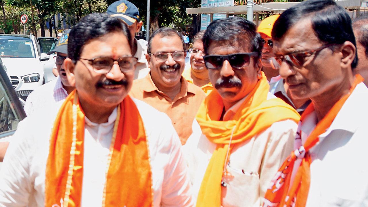 Ravindra Waikar, Shiv Sena candidate, files nomination in Bandra