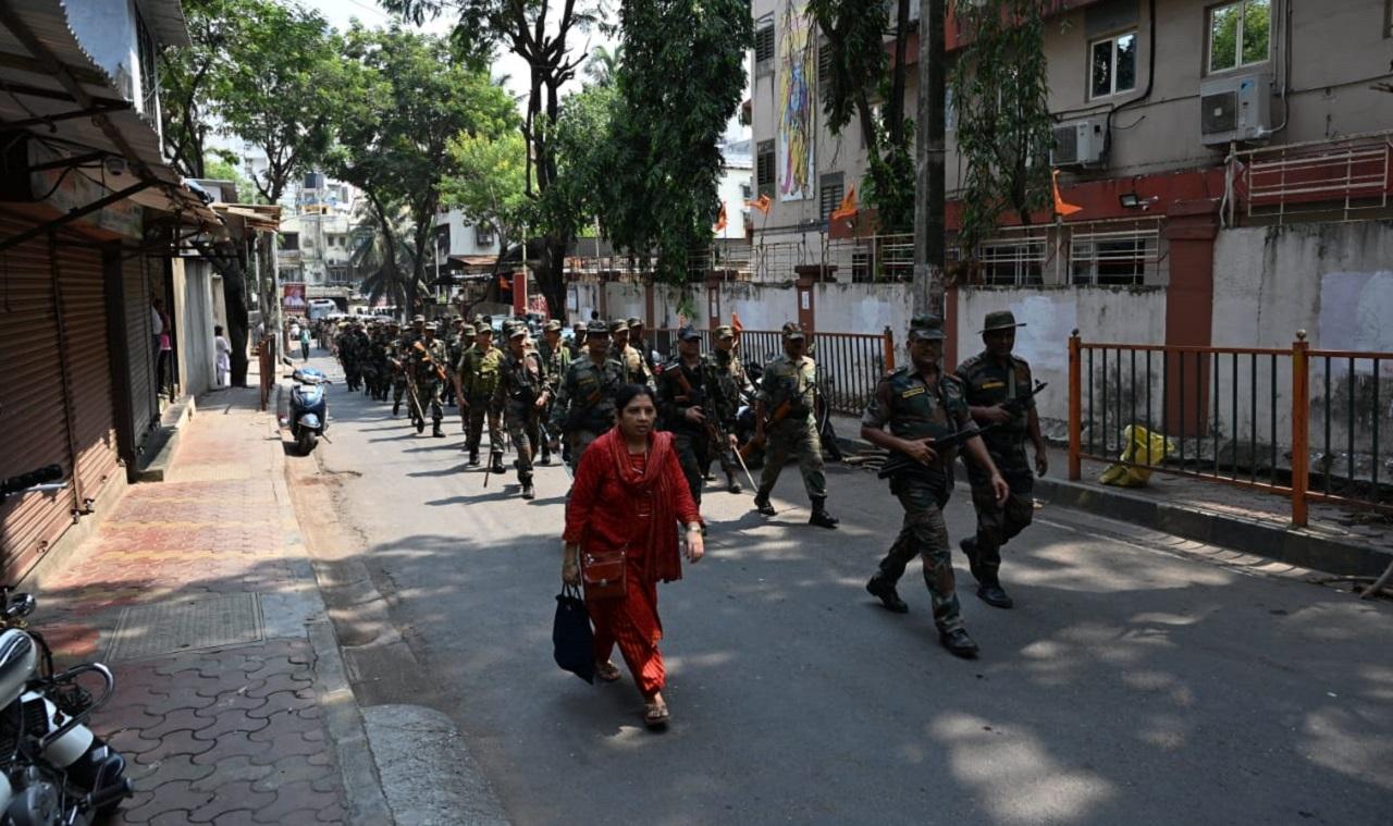 Tripura Police Battalion 159 jawans and the entire staff of Kasturba Marg Police Station participated