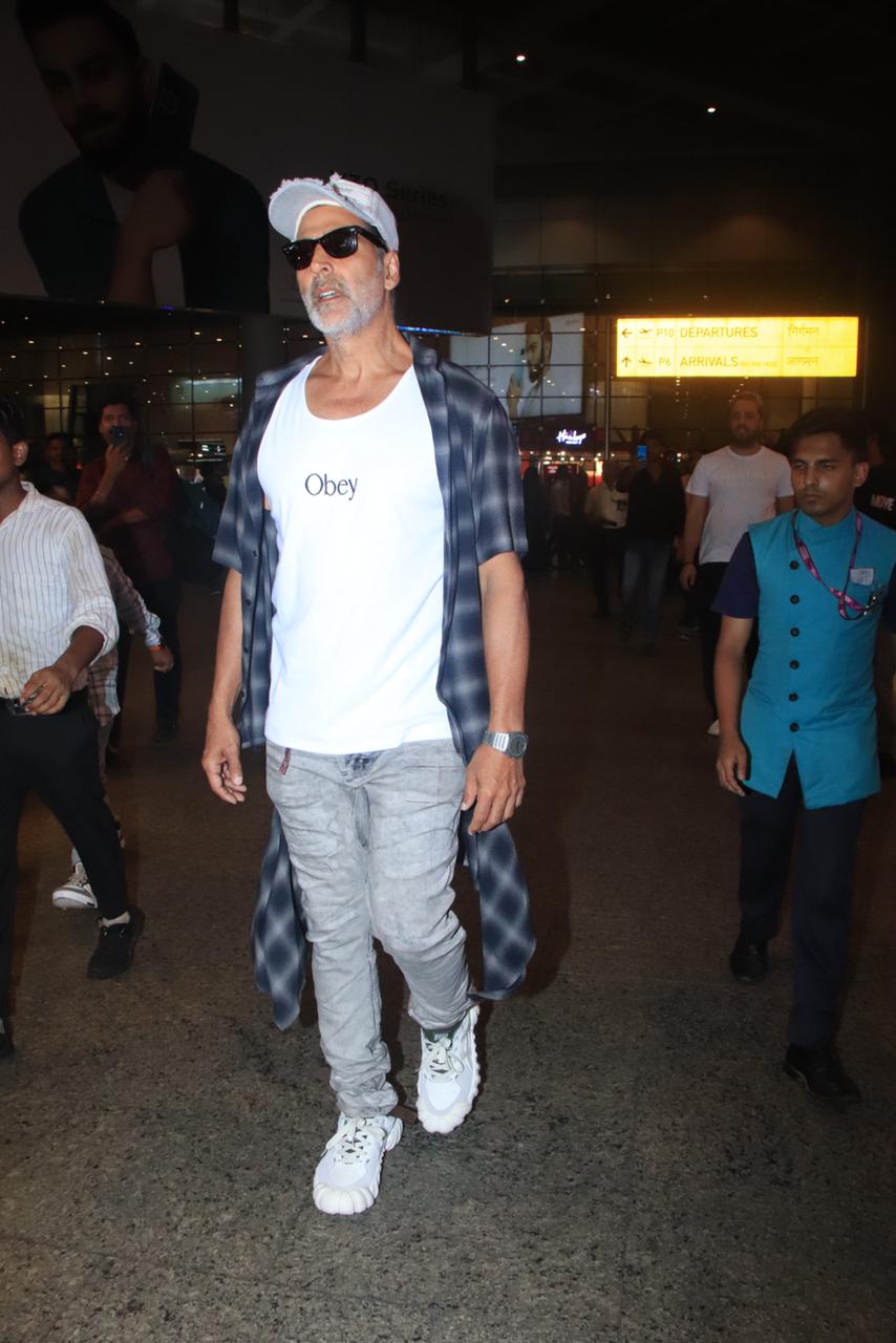 Akshay Kumar was spotted at Mumbai airport
