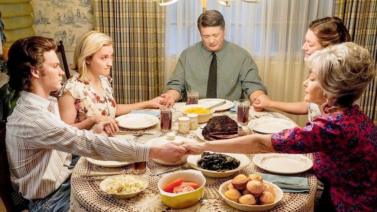 The Young Sheldon family at prayer