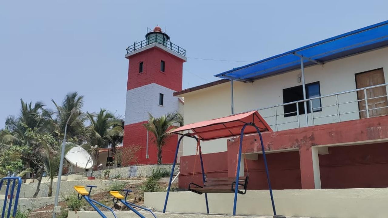 Visit the LighthouseThe lighthouse is one of the glowing beacons in the Uttan village with its bright red colour as it overlooks the sea. Open between 4 to 5:30 pm in the evening. Visitors can buy a pass for Rs 10 if they want to click pictures anywhere on the premises. Called the Uttan Point Lighthouse, it was constructed in 1958 during the office of Shri SK Lahiri, who was the director general of lighthouses and lightships, New Dehli at the time. It was constructed by CK Patel and Co., based out of 62, Raviwar Peth, Poona - 2.