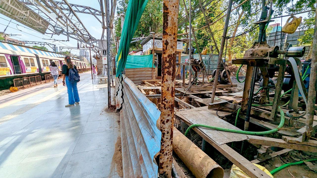Mumbai: Rail contractor damages water pipeline at Mulund