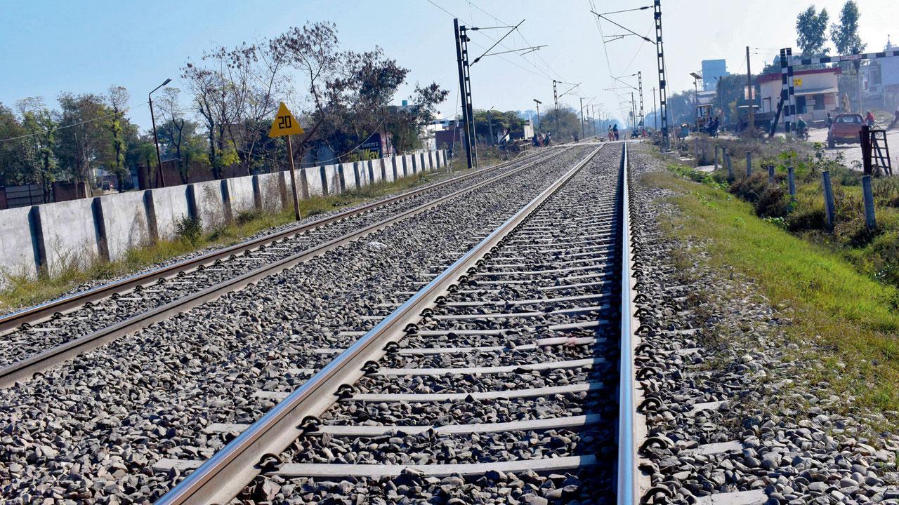 Lok Sabha elections 2024: ‘Will support anyone who helps us get Mumbai-Junnar rail link’