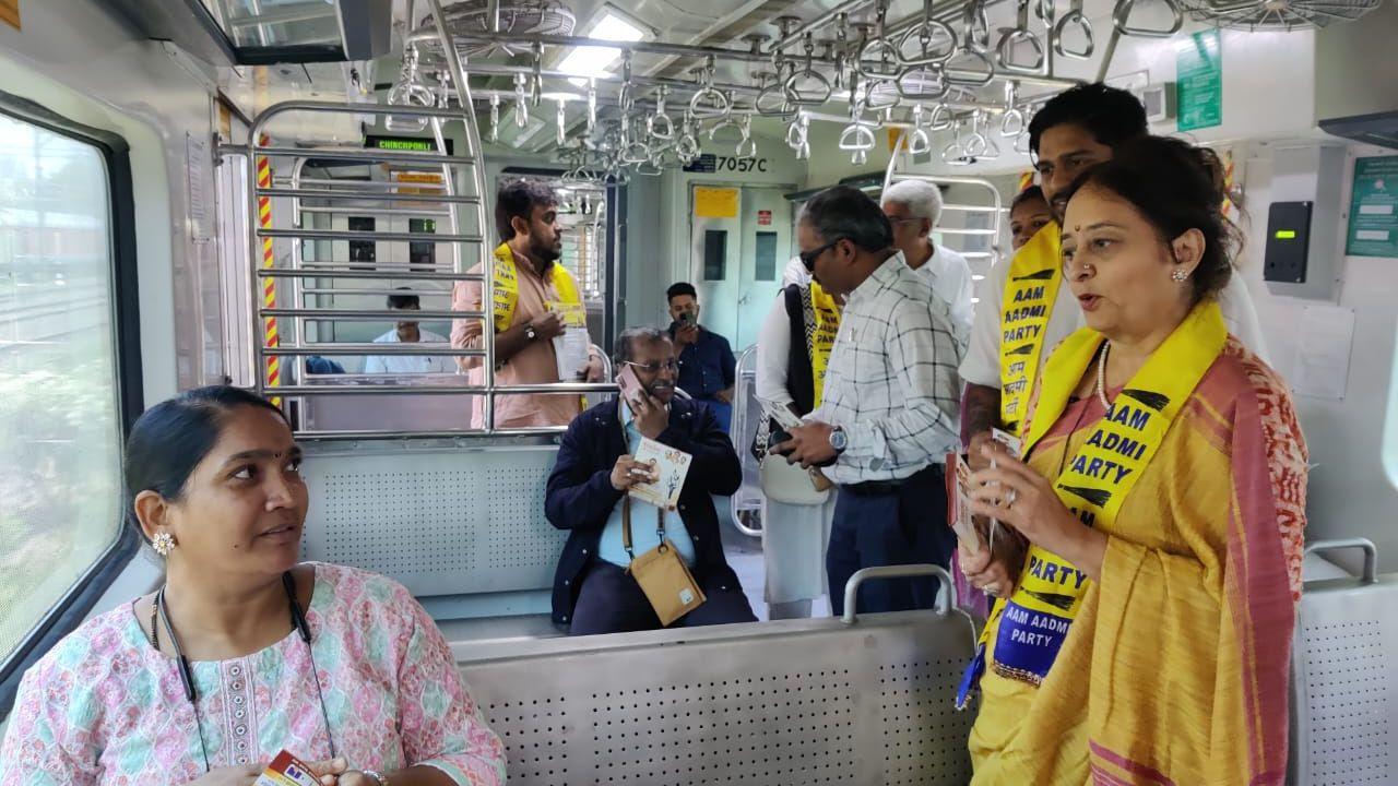 The campaign also highlighted the issue of railway safety, emphasising that the railway system falls under the jurisdiction of the Central Government, thereby linking local concerns with national governance.