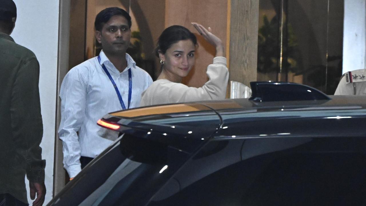 MET Gala 2024: Alia Bhatt jets off to attend fashion's biggest event, spotted at Mumbai's Kalina airport