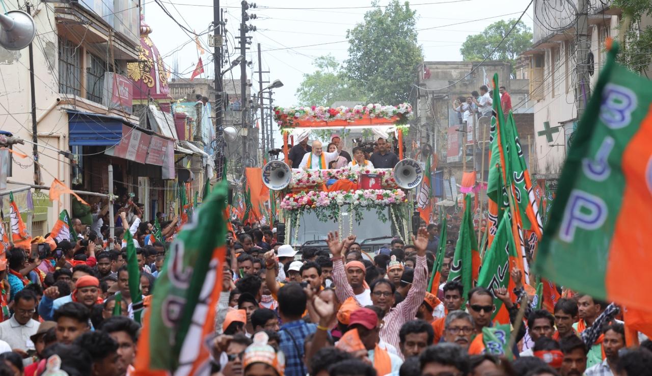 In 2019, BJP made significant inroads into the state taking its tally to 18 as compared to TMC's 22