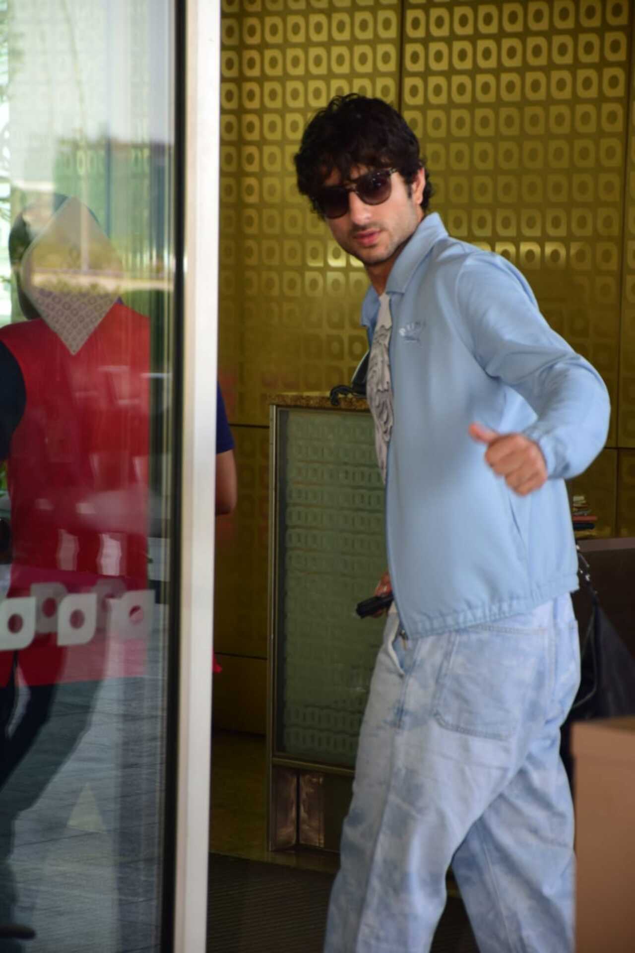 Sara's brother Ibrahim Ali Khan wore a casual ensemble layered with a powder blue jacket exuding summer vibes. 