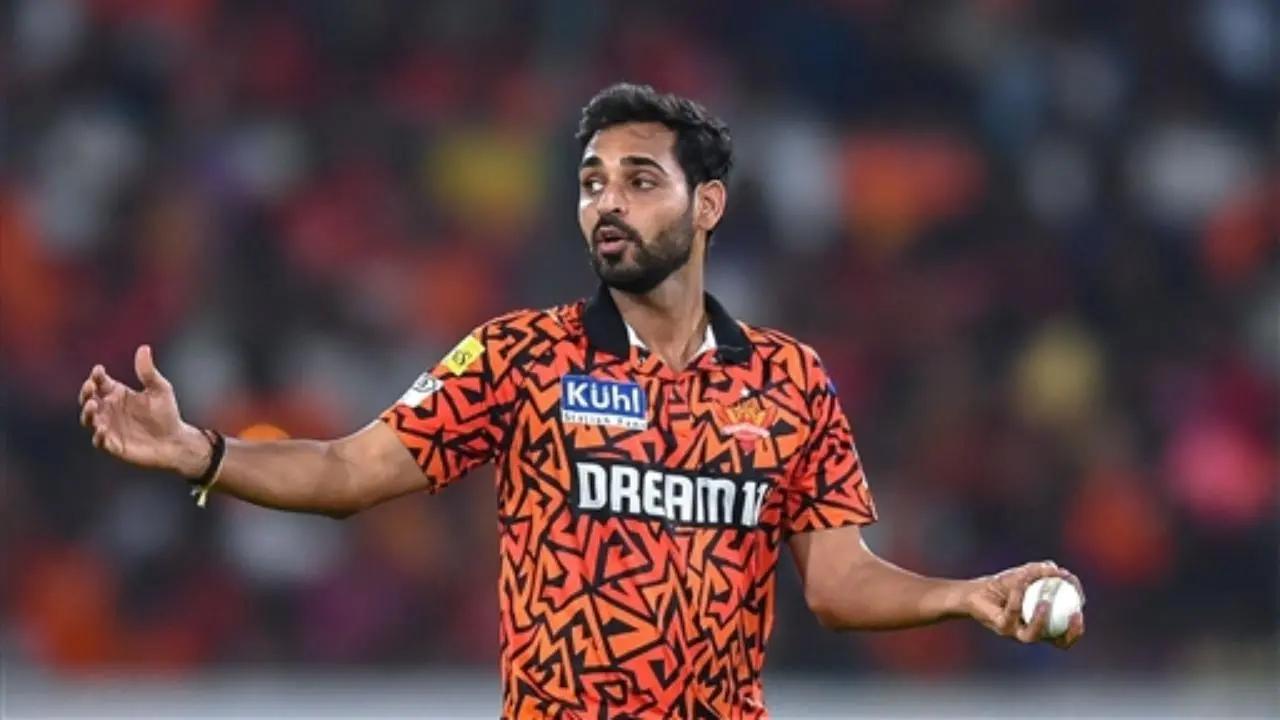 Having needed to field first, the Lucknow Super Giants were restricted to 165 runs by the Sunrisers Hyderabad bowlers. Lead pacer Bhuvneshwar Kumar claimed two wickets for 12 runs in his four overs spell