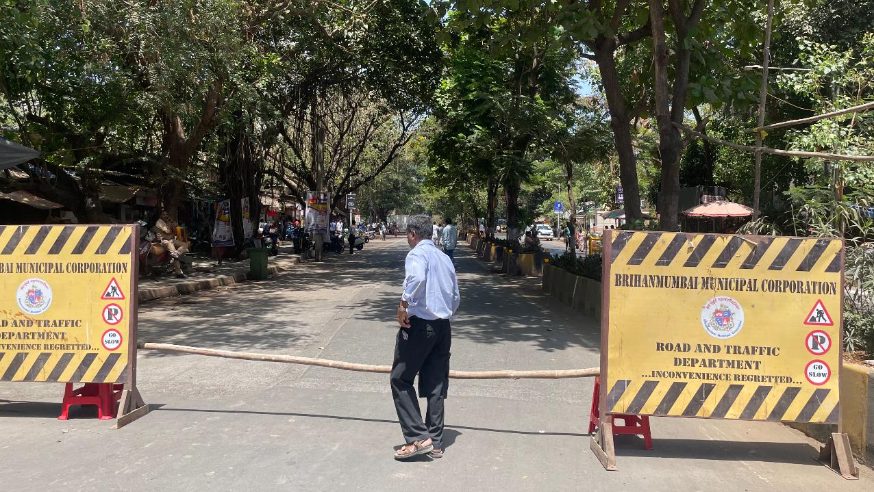 Police officials have stated that the traffic restrictions near the Mumbai Suburban District Collectorate in Bandra East will remain in effect till 3:00 PM