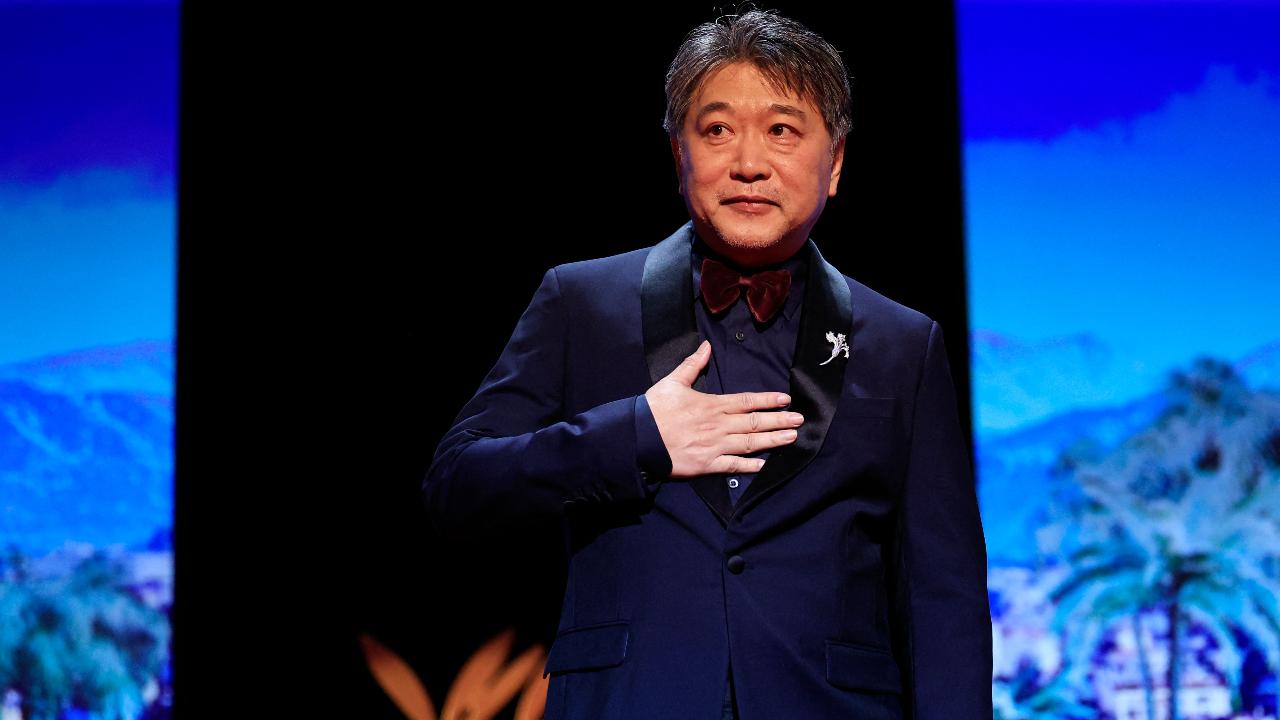 Kore-Eda HirokazuDirector
Born in Tokyo, Japan, Kore-eda Hirokazu graduated from Waseda University in 1987. He started directing several prize-winning documentary programs for television. His directorial debuts, Maborosi (1995) and After Life (1998) brought him international acclaim. His films were selected at the Festival de Cannes including Distance (2001), Nobody Knows (Best Actor Award, 2004), Air Doll (2009), Like Father, Like Son (Jury Prize, 2013), Our little Sister (2015) and After the Storm (2016). In 2018, Shoplifters won the Palme d’or at the 71st Festival de Cannes as well as being nominated for the 91st Academy Award for Best Foreign Language Film.