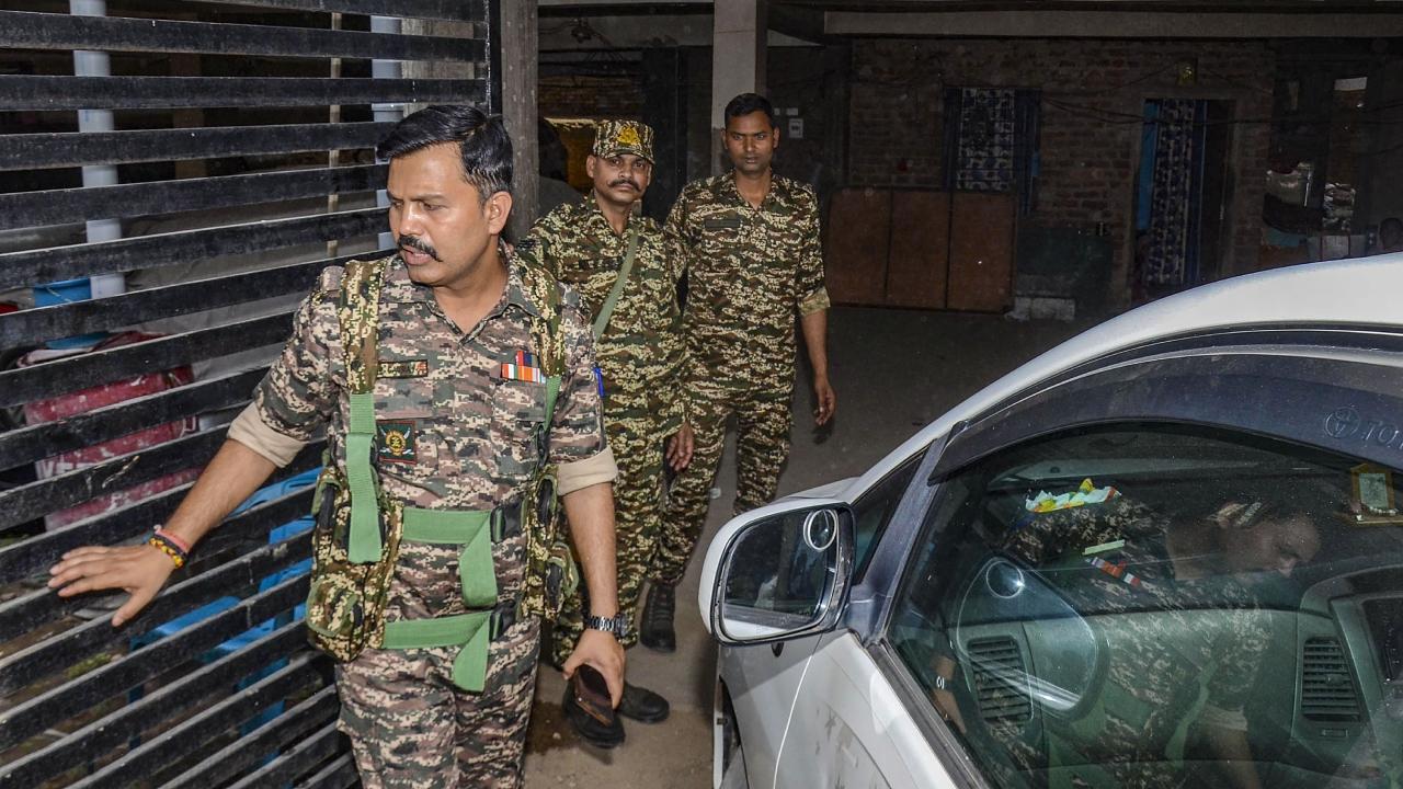 Continuing with searches on Tuesday, the ED carried out raids at five locations in Ranchi and seized around Rs 1.5 crore from a contractor identified as Rajiv Kumar Singh. Reportedly, over Rs 10 crore was routed through him, officials said