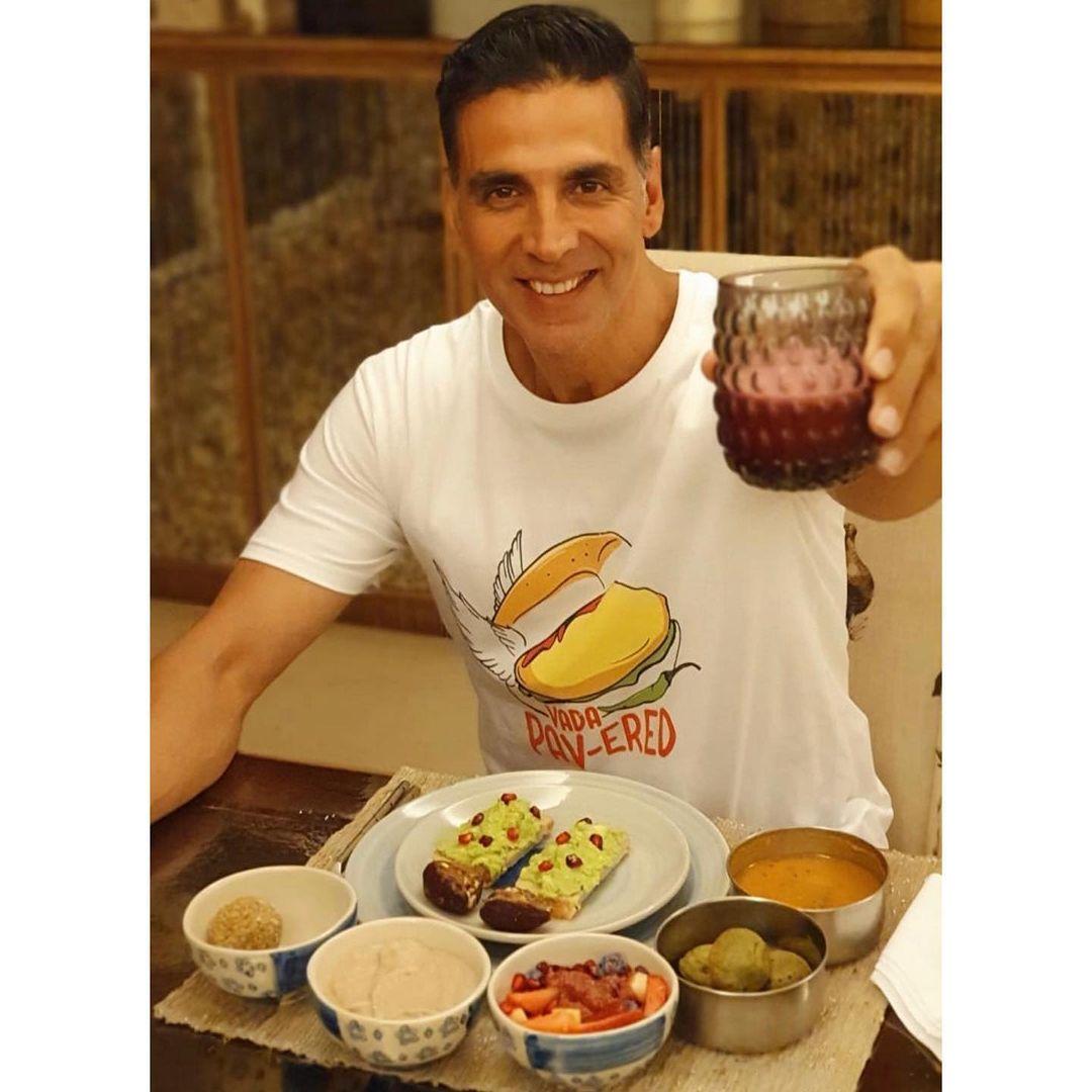 Akshay Kumar
Akshay Kumar isn't just a star on screen but also in the kitchen. Before acting, he worked as a chef, and his passion for Thai cuisine shines through as he cooks for his family. He's even skilled in making Bangkok street-style dishes. Fans adore his celebrity cooking, and he's hosted MasterChef India!