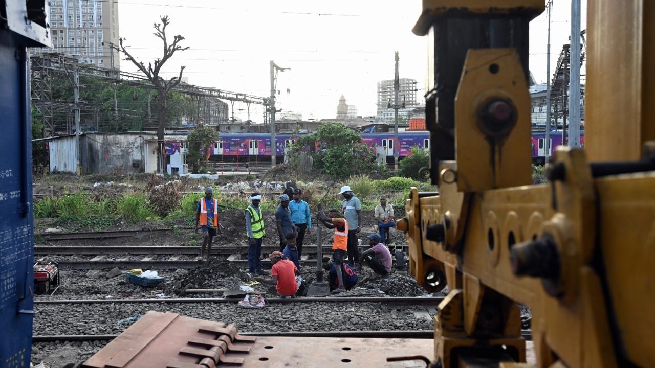 In a release issued late Thursday evening, BEST said it plans to run 254 extra services on nine routes with 43 extra buses during the mega block period