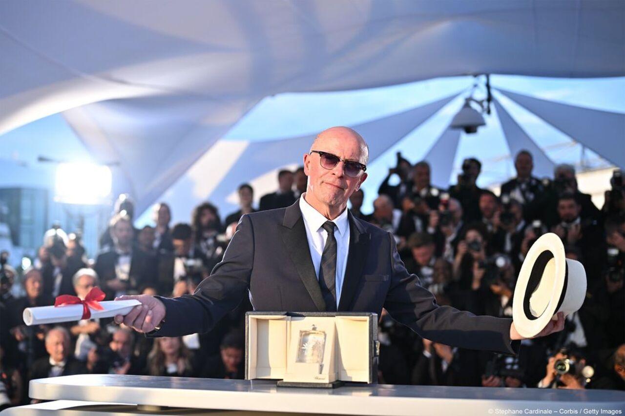 French director Jacques Audiard poses during a photocall after he won the Jury Prize for the film 'Emilia Perez'
