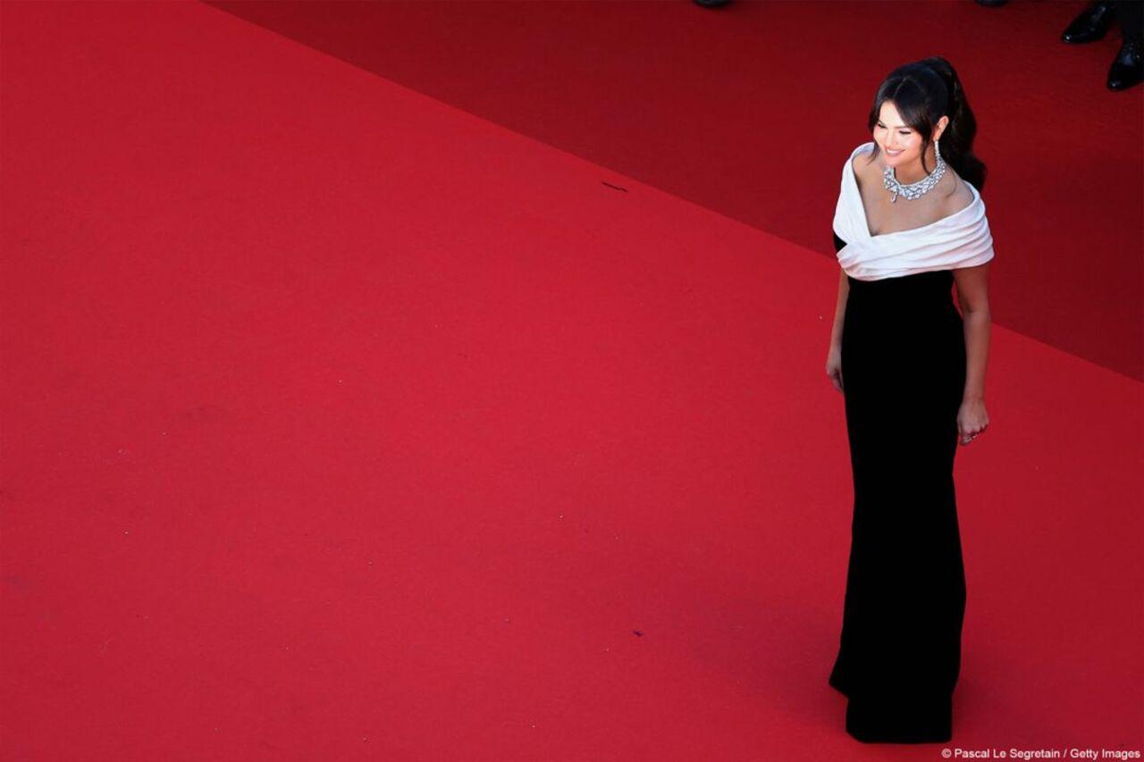 Selena Gomez stunned in a black and white gown for the screening of the film 'Emilia Perez'