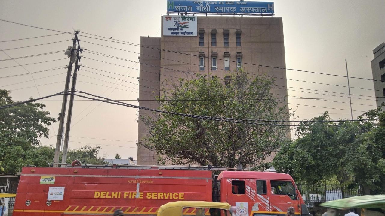 The police sources told the PTI, the airport authorities received a threat email at 6 pm. After a call regarding the threat from Burari Hospital at 3 pm, local police, bomb squad, dog squad were rushed to the spot, Deputy Commissioner of Police (north) M K Meena said