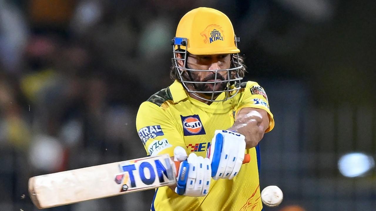 'A player like Dhoni...': Harbhajan Singh critiques CSK's choice of sending Dhoni down the order