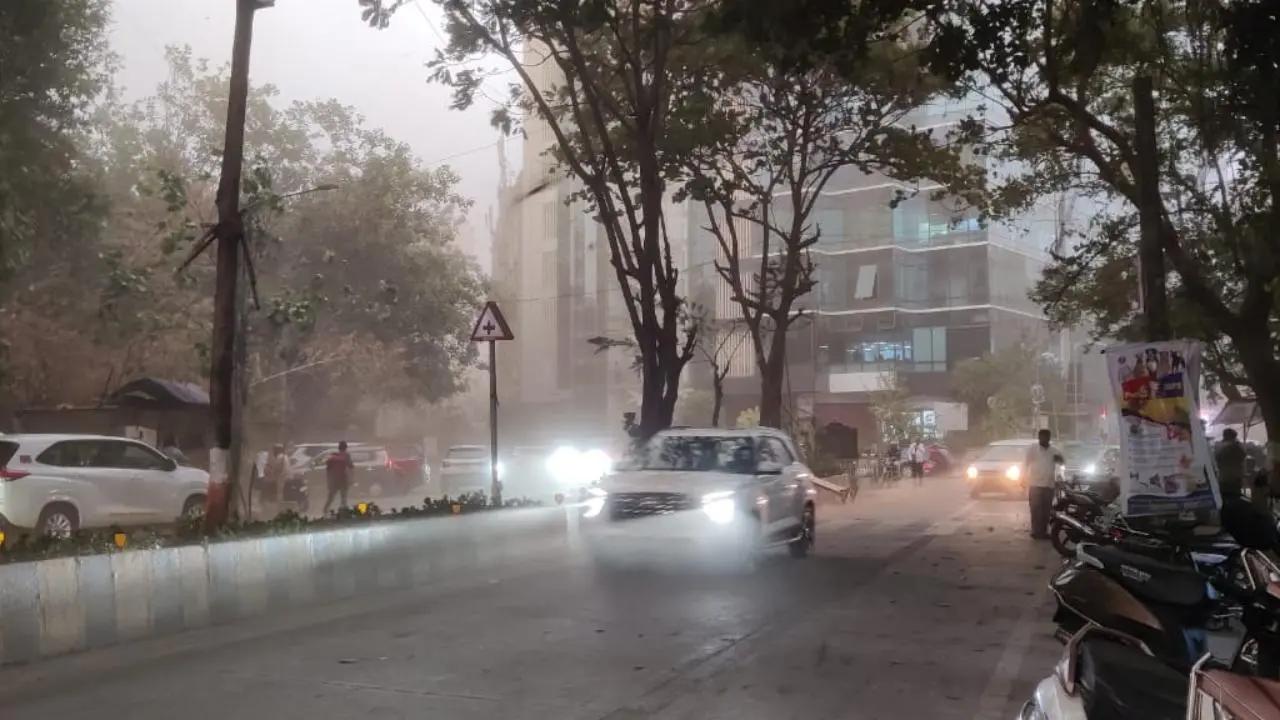 Dust storm in Mumbai on Monday. File Pic/Nimesh Dave