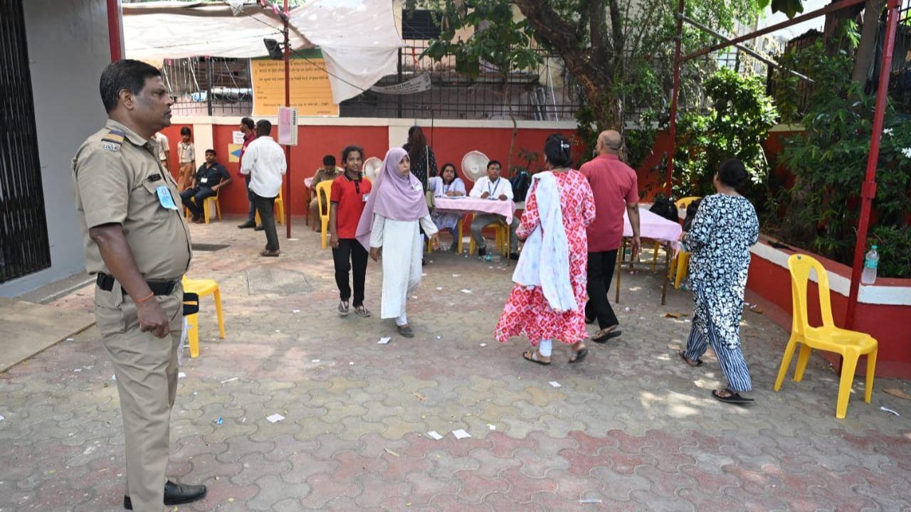 Sena's Sunil Raut dismissed allegations, stating that a dummy EVM was kept outside the polling booth for educational purposes and was removed under political pressure.