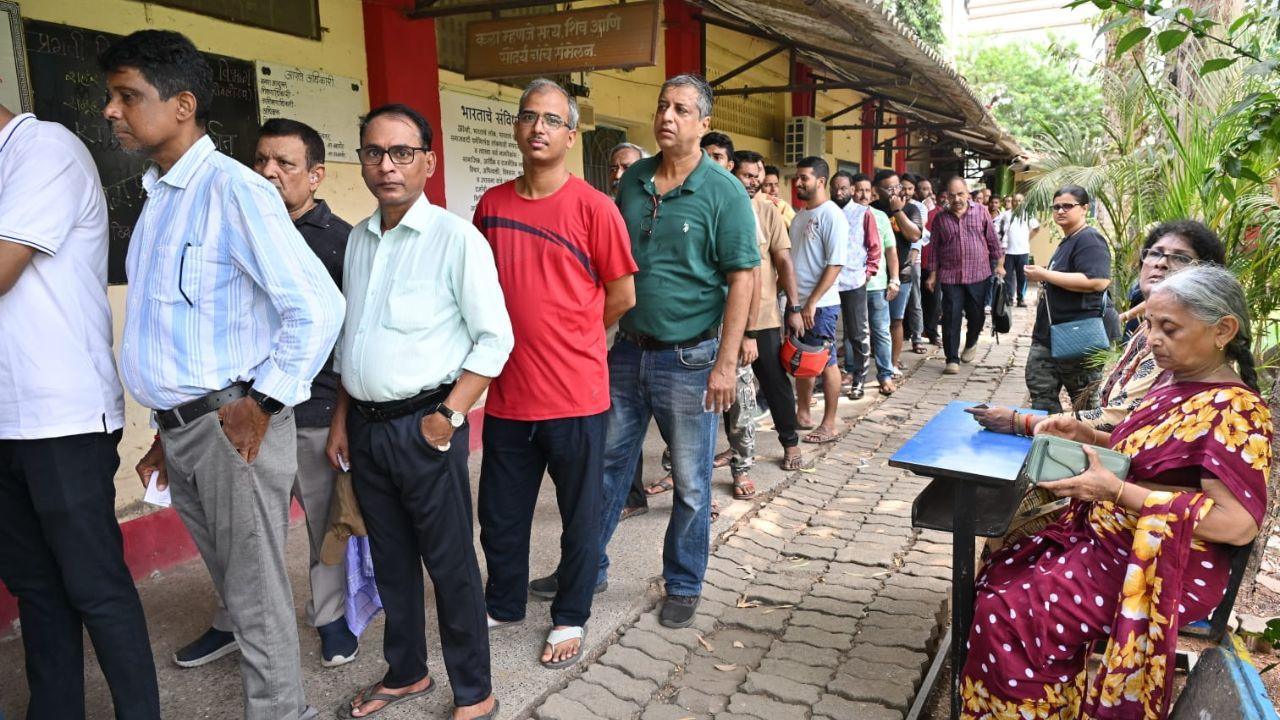 Notable personalities from Bollywood like Amitabh Bachchan, corporate sectors, and politics like Uddhav Thackeray, Eknath Shinde came out to cast their votes.