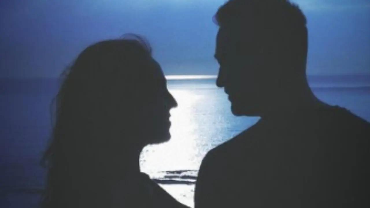 Lekha Washington shares first couple pic with boyfriend Imran Khan. Read more 
