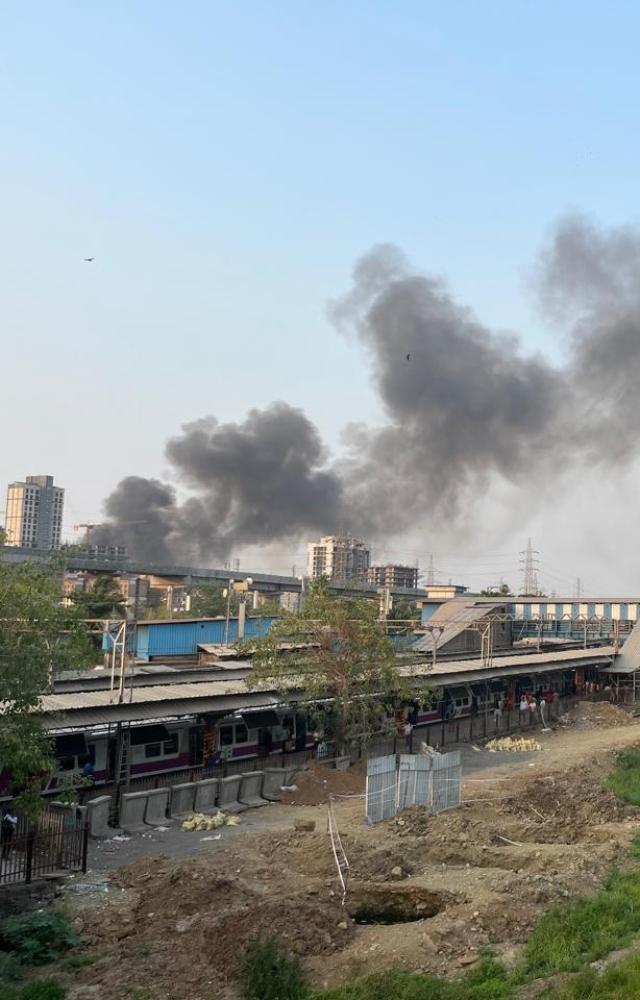 Fire breaks out in Mankhurd
