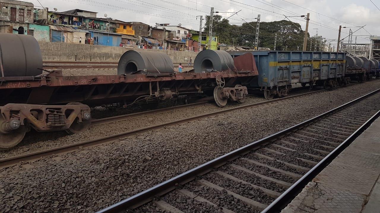 Some wagons from a goods train derailed at Palghar Yard on Tuesday. Pics/Anand Patil