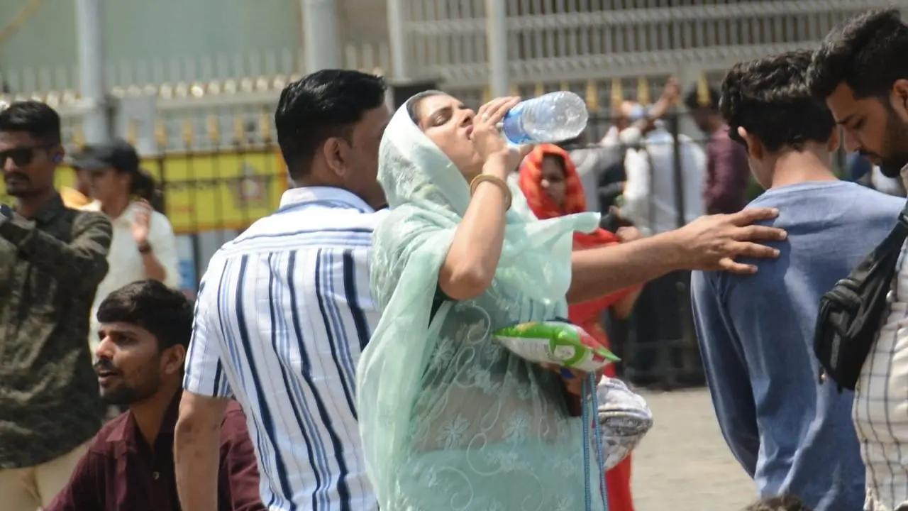 Heat like 'literal hell' sends thousands to hospital in Pakistan