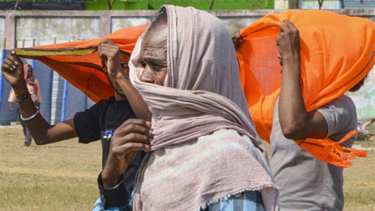 IN PHOTOS: 40 die as North India boils, poll staff severely affected