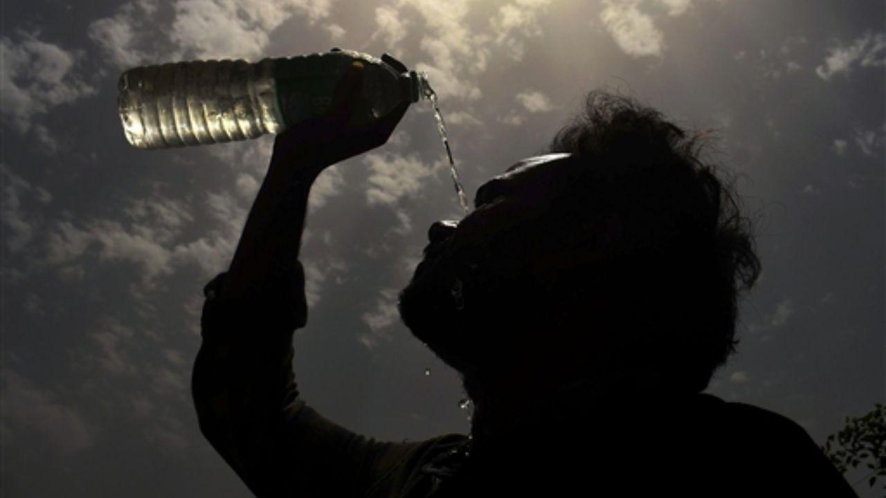 Delhi's Mungeshpur records unprecedented high of 52.3 degrees Celcius