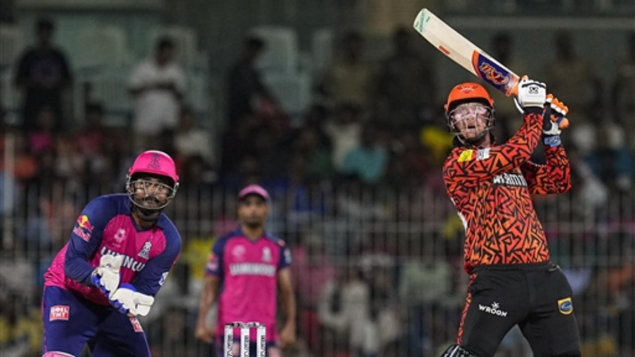 In an attempt to guide SRH to a commendable total, Heinrich Klaasen completed his fourth fifty of the season on the 17.5th ball. Boult ending his four-over spell registered three wickets for 45 runs