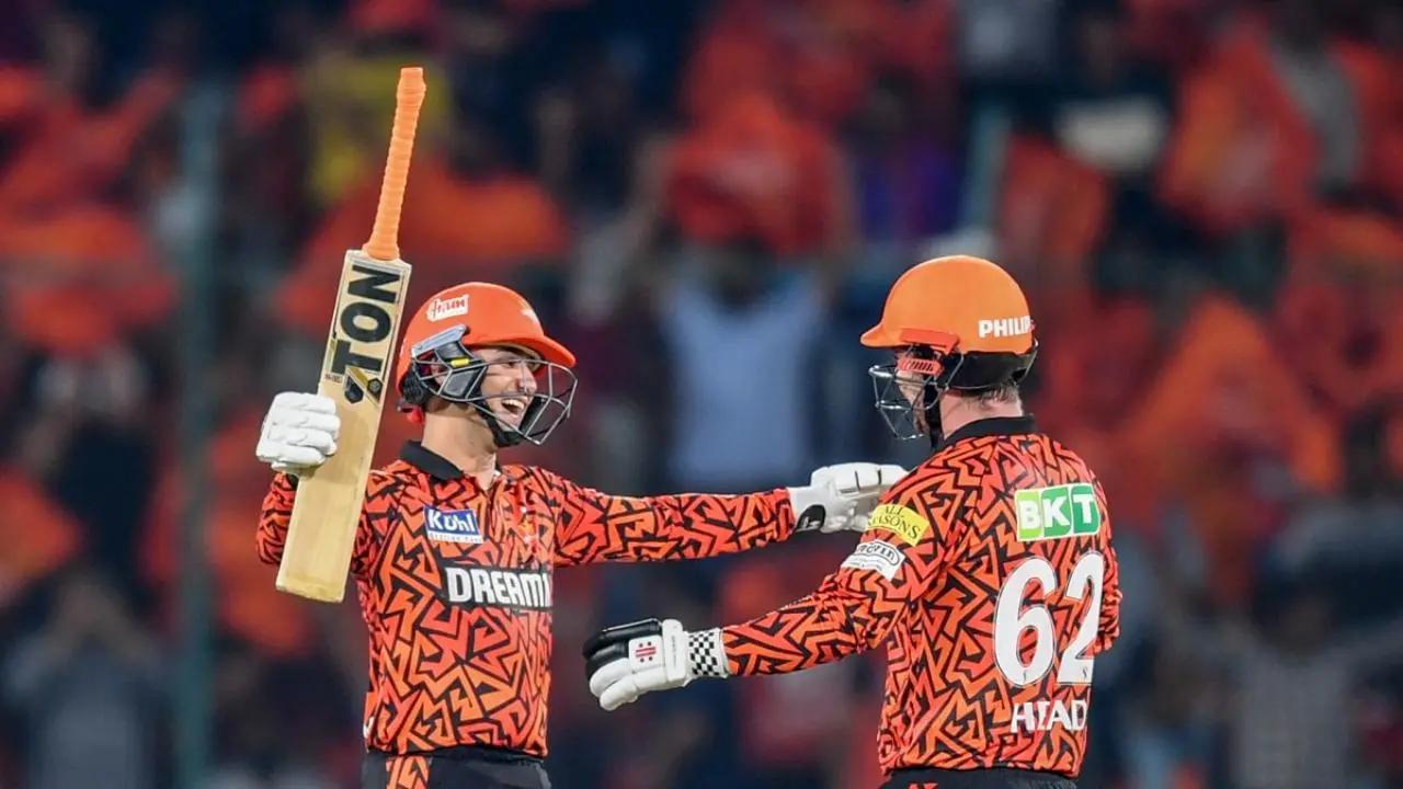 Opening the innings for Sunrisers Hyderabad, Abhishek Sharma and Heinrich Klaasen made the most out of the first powerplay. The duo single-handedly defeated Lucknow Super Giants