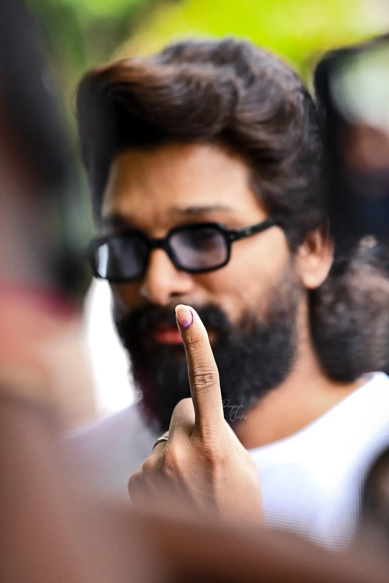 Speaking to media persons after casting his vote, Allu Arjun said, 