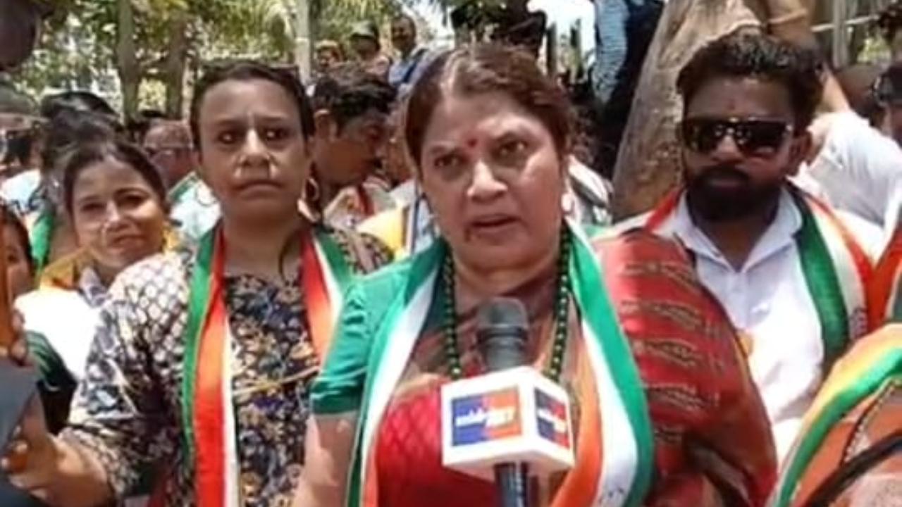 The spokesperson of the All India Congress Committee Bhavana Jain also expressed her views in support of the party