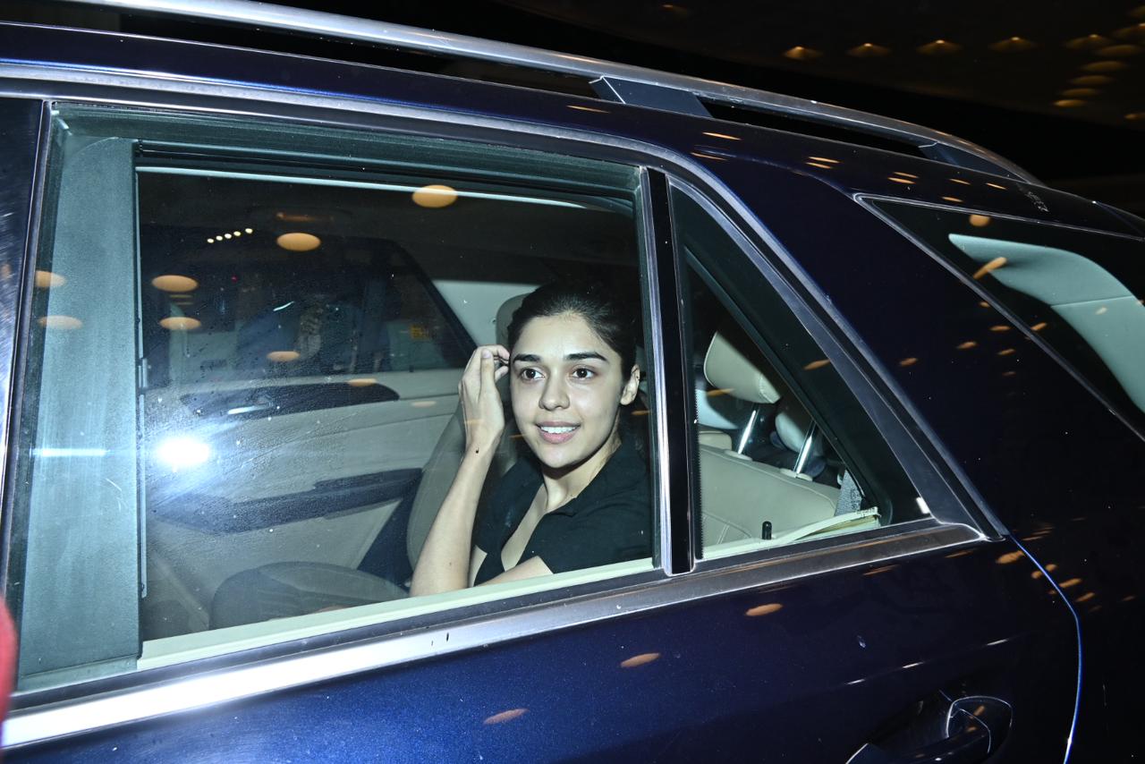 Eisha Singh was also snapped reaching airport