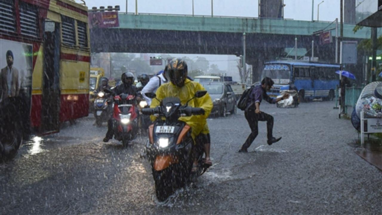 Heavy rains also affected rural areas, including the capital district of Thiruvananthapuram, where trees were uprooted and streams overflowed, causing damage to properties.