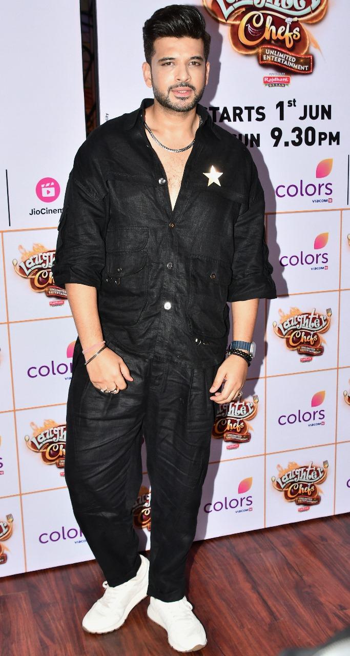 Karan Kundrra looked dapper in an all-black outfit