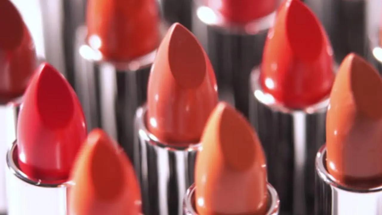 What makes the shade of red so popular among makeup artists?