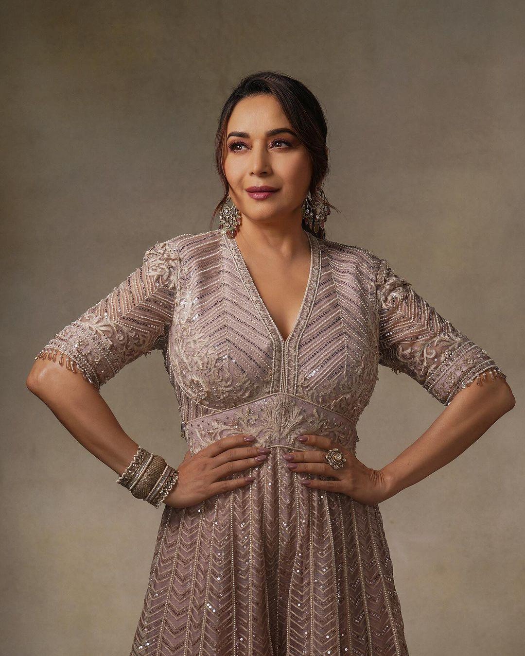 The wide-legged style gave her otherwise traditional outfit a Westernised feel. 