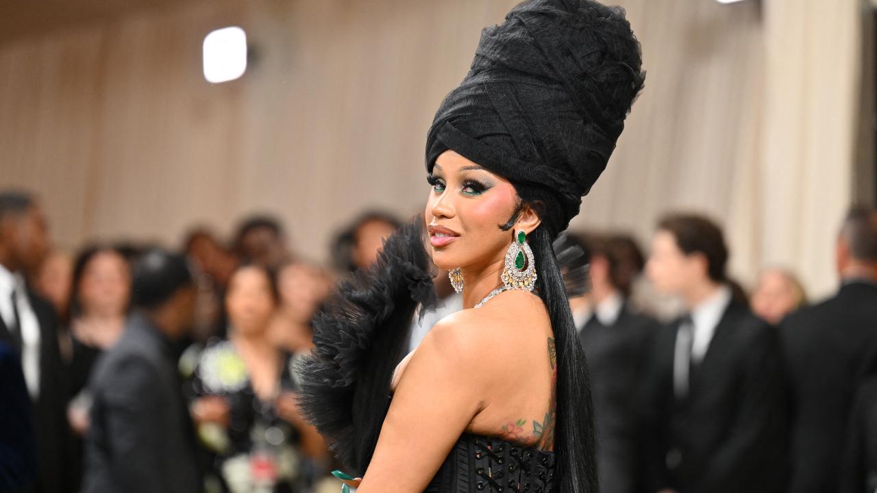 This MET Gala was attended by the crème de la crème of the world, and unsurprisingly, there were some major fashion misses that everyone pointed out! Read more