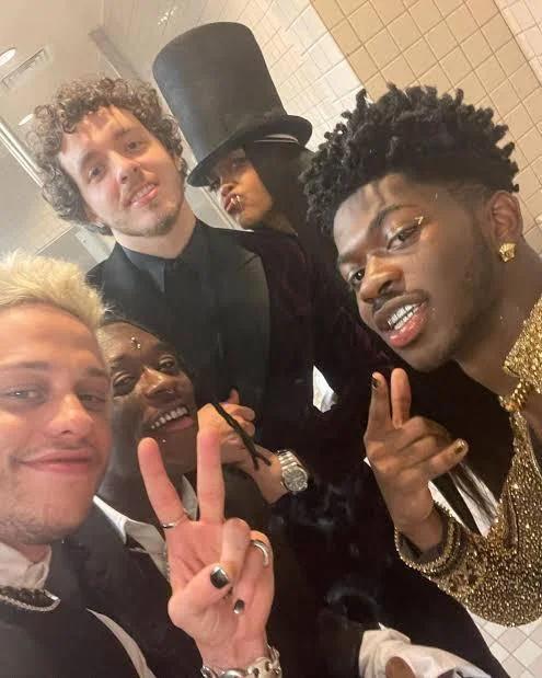 Lil Nas X posted, and then deleted, an iconic bathroom selfie from the MET Gala, reportedly due to Anna Wintour's disapproval of these types of photos being shared from the event.