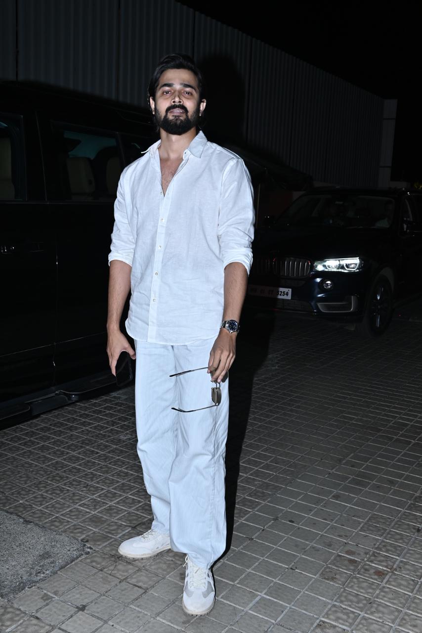 Youtuber and actor Bhuvan Bam too posed for the paparazzi as he attended Mr. & Mrs. Mahi screening