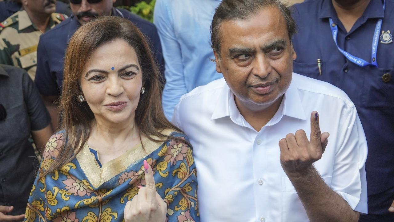 Mukesh Ambani, Ratan Tata and other industrialists cast their votes in Mumbai