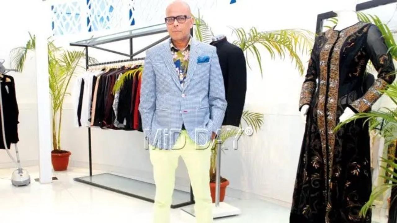 Narendra Kumar ventures into women’s wear after outfitting Big B and top stars
