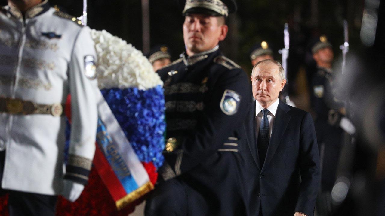 Vladimir Putin arrives in Uzbekistan on the 3rd foreign trip of his new term