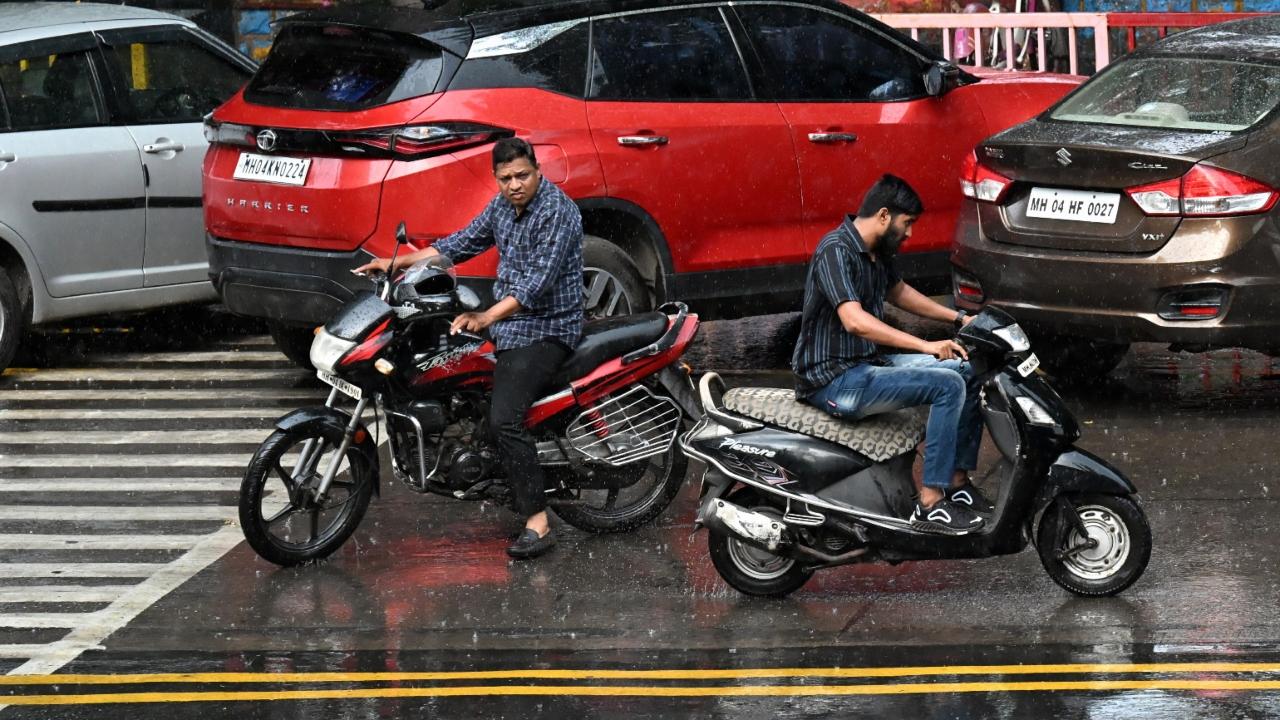 Mumbai had also witnessed several disruptions following the dust storm and unseasonal rains in the city earlier this week