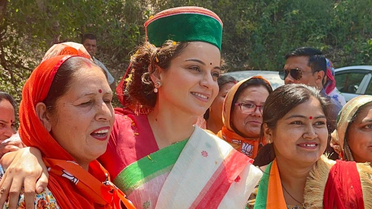 Nitin Gadkari attended another rally today in Una district seeking support for BJP Lok Sabha candidate from Hamirpur Anurag Thakur and Kutlehar Assembly candidate Devinder Bhutto
