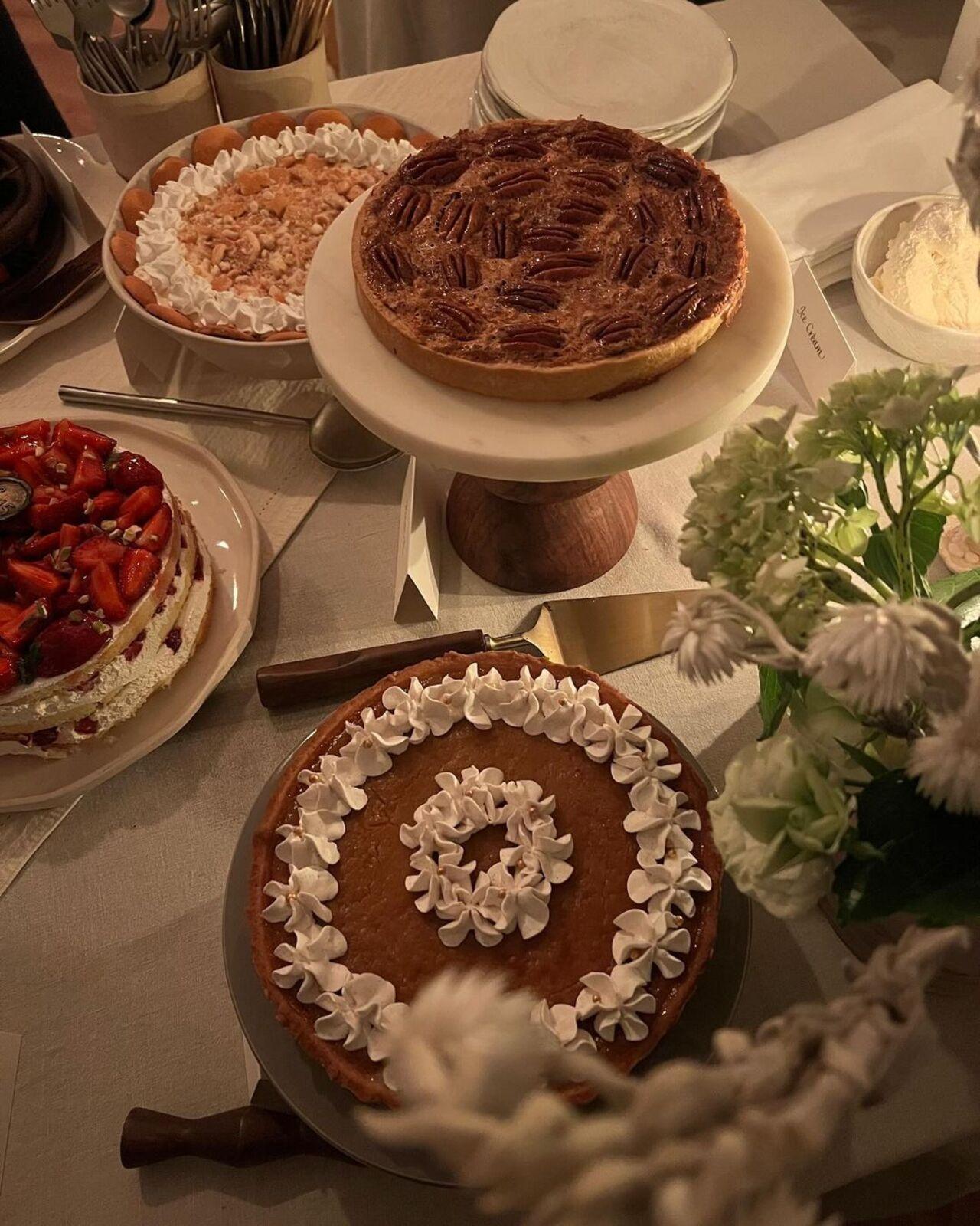A good Thanksgiving dinner is incomplete without some mouthwatering desserts. 