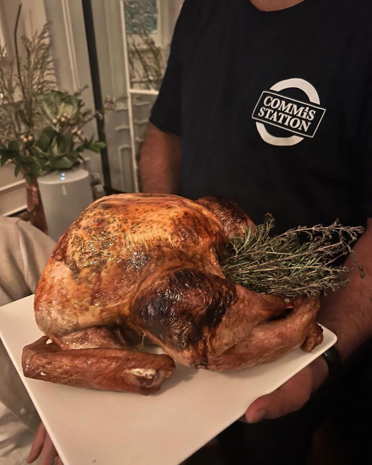 She made sure that the roast turkey was on display to make her fans and followers drool. 