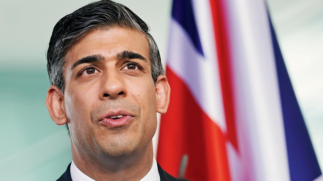 UK PM plans mandatory military service for youth